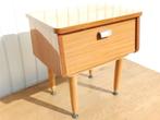 Vintage Scandinavisch nachtkastje, Huis en Inrichting, Ophalen, Minder dan 45 cm, Zo goed als nieuw, Minder dan 55 cm