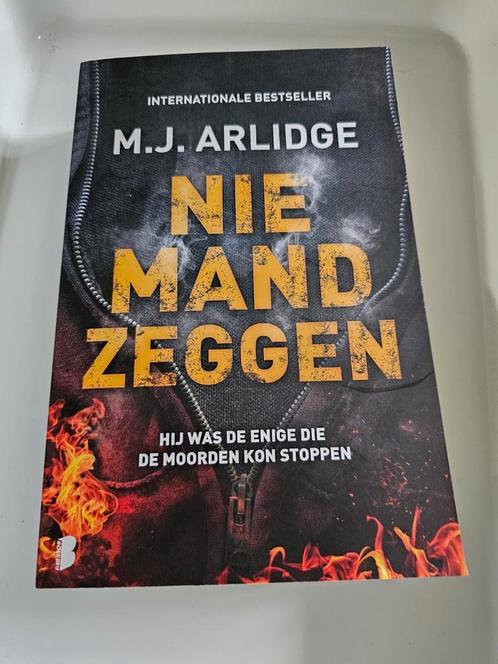 M.J. Arlidge - Niemand zeggen, Boeken, Thrillers, Gelezen, Ophalen of Verzenden