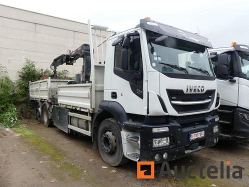 Camion double benne avec grue Iveco 2Y3C (2020-164.402 km), Autos, Camions, Entreprise, Achat, Iveco, Autres carburants, TVA déductible