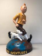 Statue de Tintin sur le globe, Collections, Personnages de BD, Comme neuf, Tintin, Statue ou Figurine, Enlèvement ou Envoi