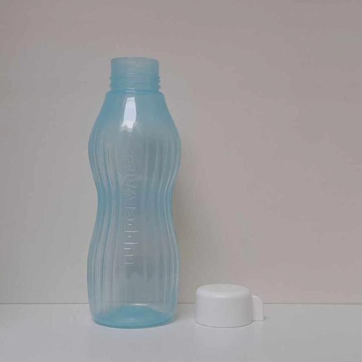 Tupperware™ « XtremAqua Bottel » 880 ml - blauw en wit, Huis en Inrichting, Keuken | Tupperware, Nieuw, Bak of Kom, Blauw, Wit