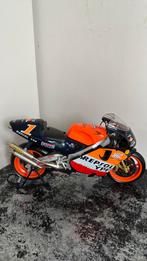 Guiloy 1/6 Honda nsr500 Alex creville, Ophalen, Zo goed als nieuw