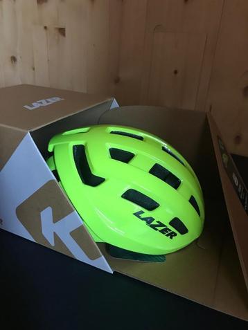 Nieuwe fluo helm LAZER, Enlèvement ou Envoi, Neuf