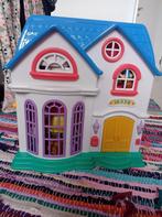 Poppenhuis met toebehoren, Ophalen, Zo goed als nieuw, Poppenhuis