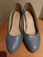 Pump maat 38, Ophalen of Verzenden, Zo goed als nieuw