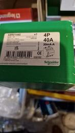 Schneider acti  industriël differentieels, Doe-het-zelf en Bouw, Ophalen, Nieuw, Schakelaar