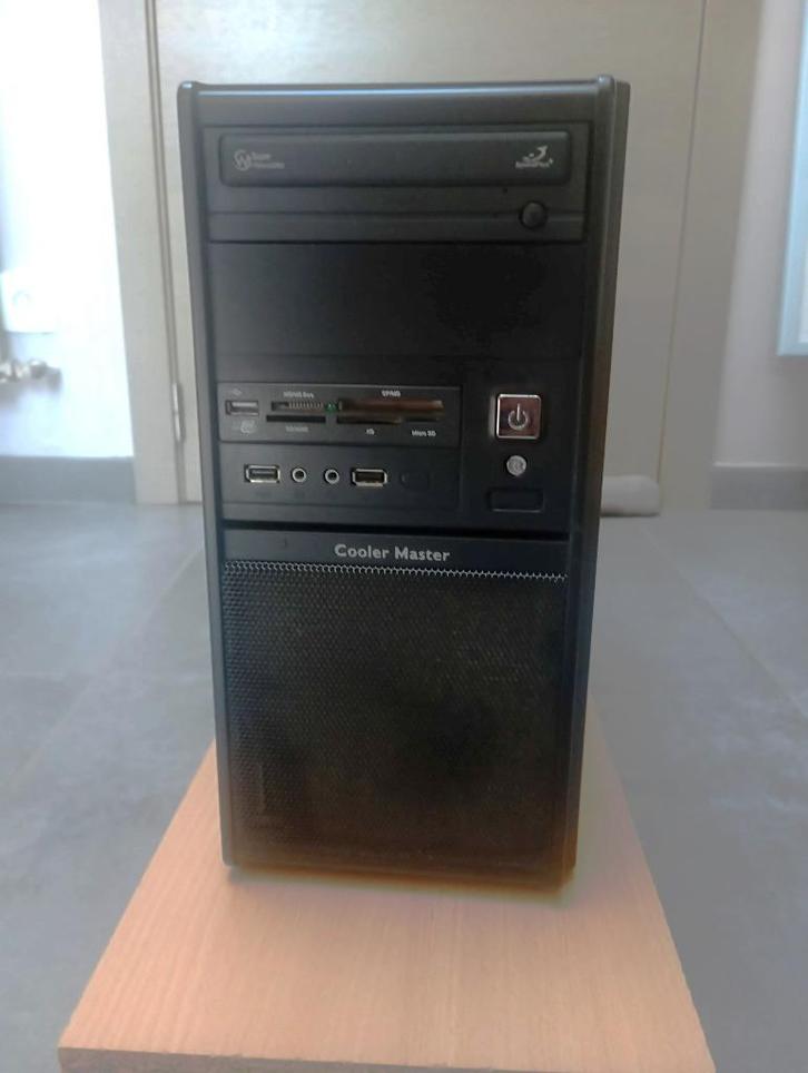 ordinateur (tour), Informatique & Logiciels, Ordinateurs de bureau, Utilisé, 2 à 3 Ghz, 4 GB, Enlèvement