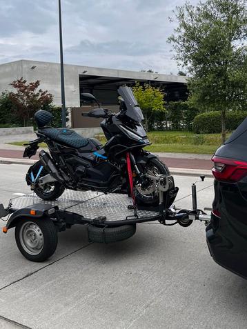 Speciale MOTORTRAILER - TE HUUR - Verlaagbaar - Cochet Uno beschikbaar voor biedingen