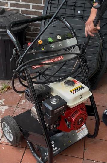 NIEUWE Professionele hogedrukreinigerbenzine beschikbaar voor biedingen