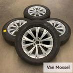 VW Tiguan Pirelli Scorpion Winter 215/65/R17 99H, Auto-onderdelen, Banden en Velgen, Banden en Velgen, 17 inch, Personenwagen