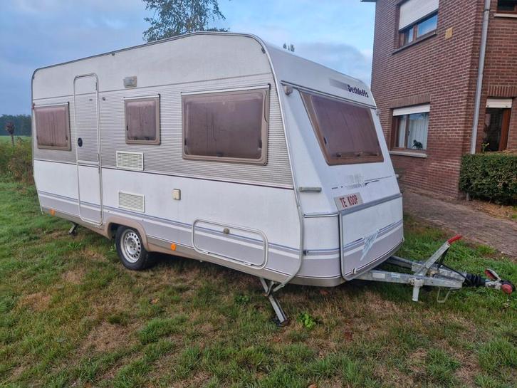 Dethleffs beuin 460, Caravanes & Camping, Caravanes, Particulier, jusqu'à 4, 750 - 1000 kg, Banquette en rond, Dethleffs, 2 lits séparés
