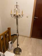 Lampadaire en laiton doré et cristal, Enlèvement