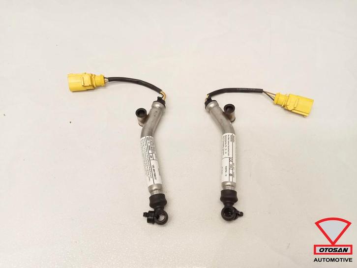 VW Tiguan 5NA Voetgangersbescherming Set 5NA823823F, Auto-onderdelen, Overige Auto-onderdelen, Volkswagen, Gebruikt