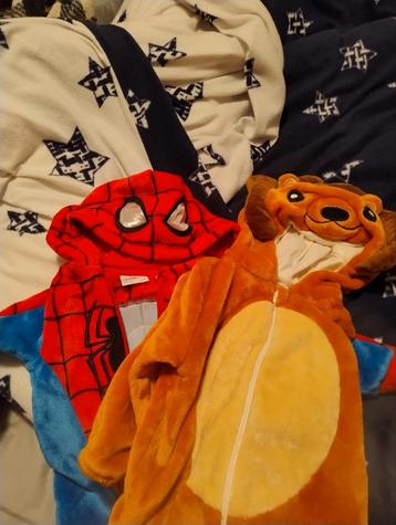 Pyjama's jongen  beschikbaar voor biedingen