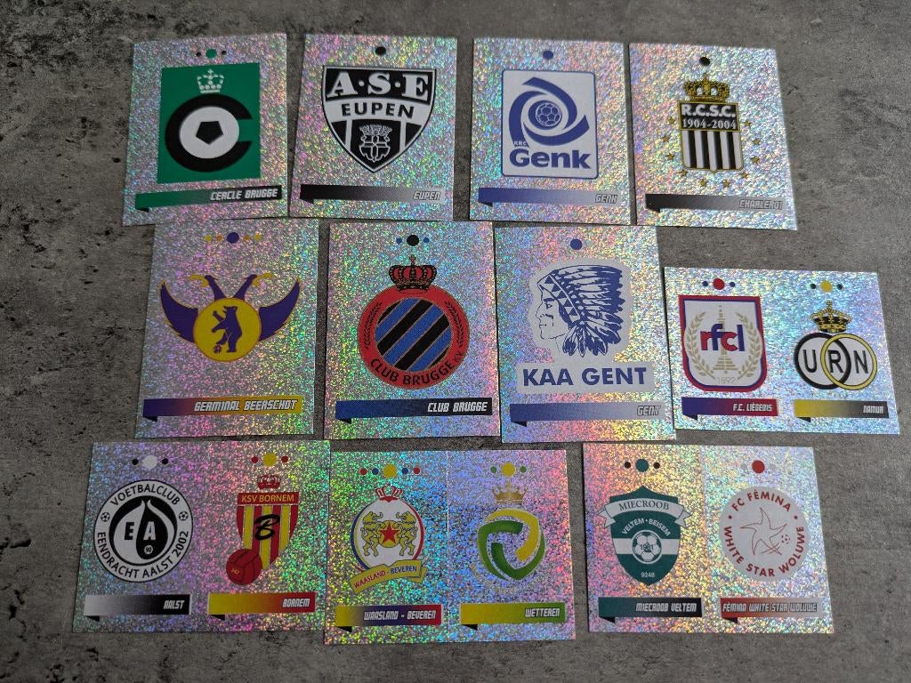 PANINI FOOTBALL 2011 11x emblemen/badges voetbal zeldzaam, Hobby en Vrije tijd, Stickers en Plaatjes, Nieuw, Verzenden