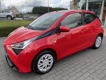 Toyota aygo 1.0 VVT-i x-play CRUISE CONTROL | CAMERA | AIRCO beschikbaar voor biedingen