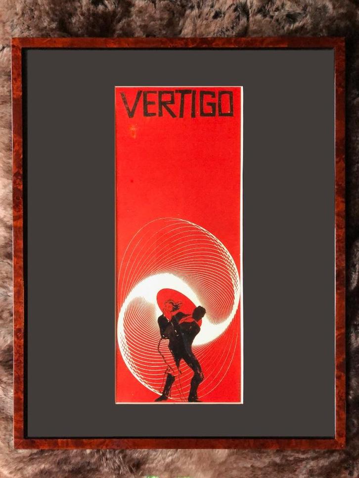 Ingelijste filmaffiche Hitchcock Vertigo 1958, Verzamelen, Posters, Zo goed als nieuw, Film en Tv, A4 of kleiner, Rechthoekig Staand