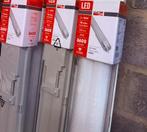 4 X Select Plus Armature TL LED T8 G13 2x18 W étanche neuf !, Bricolage & Construction, Enlèvement ou Envoi, Neuf
