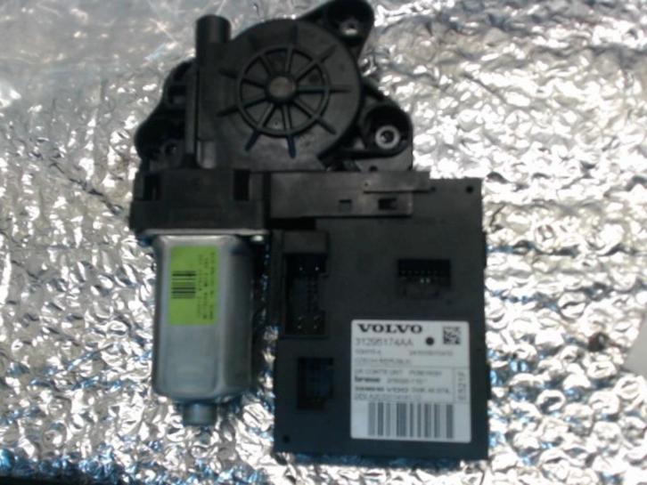 Moteur essuie glace avant droit Volvo V 40 BK 2016 LP/14886, Auto-onderdelen, Ruiten en Toebehoren, Volvo, Gebruikt, Ophalen