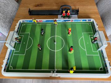 Playmobiel voetbalveld beschikbaar voor biedingen
