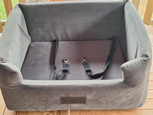 Luxueuze hondenmand. Amibelle Molly., Dieren en Toebehoren, Hondenmanden, Zo goed als nieuw, Stof, Ophalen