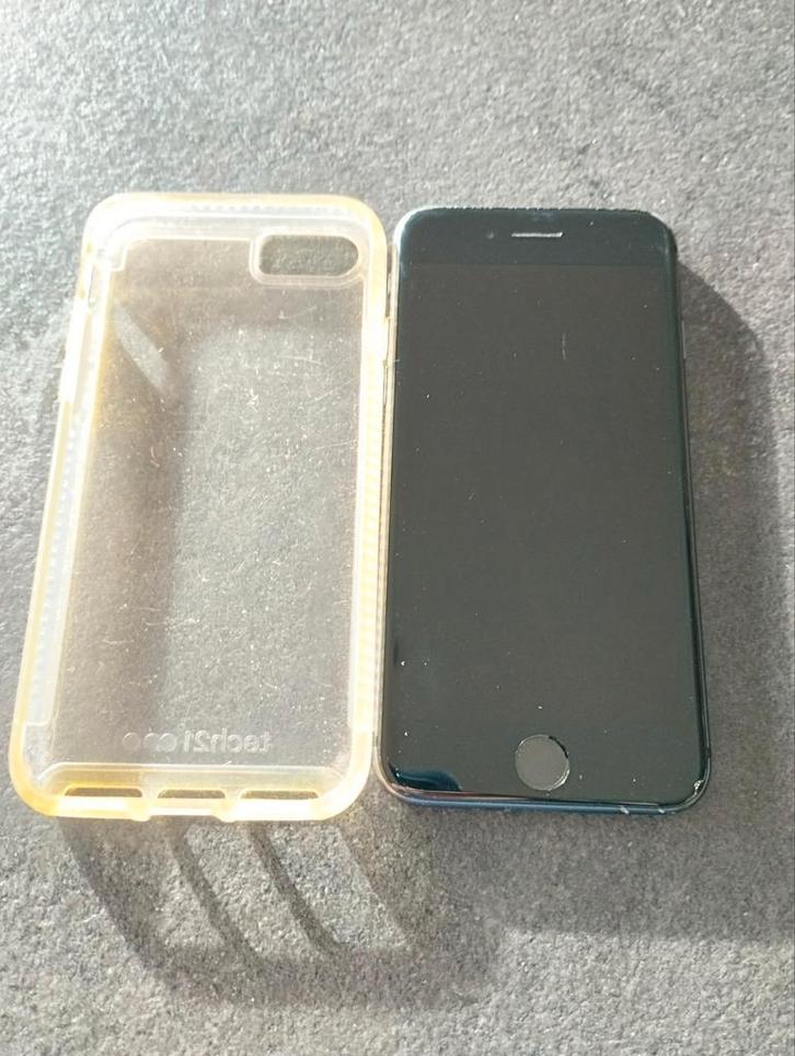 Iphone 8 - 64gb - met cover, Télécoms, Téléphonie mobile | Apple iPhone, Utilisé, iPhone 8, Enlèvement ou Envoi