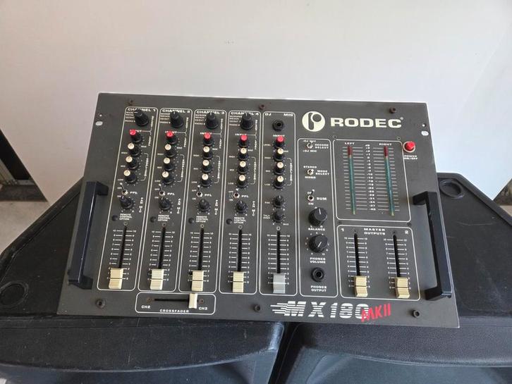 Rodec mx180 mk2 mengpaneel, Muziek en Instrumenten, Mengpanelen, Gebruikt, 5 tot 10 kanalen, Microfooningang, Ophalen of Verzenden