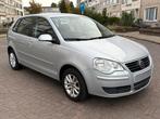 Volkswagen Polo 1.2 Benzine met 66.000 km, Stof, Bedrijf, 5 deurs, Zilver of Grijs
