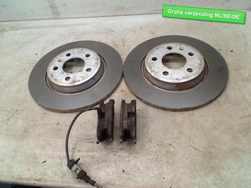 REMSCHIJFSET ACHTER Audi A4 Avant (B8) (8K0615601B) beschikbaar voor biedingen