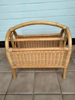 Krantenbak rotan, Huis en Inrichting, Woonaccessoires | Krantenbakken en Lectuurbakken, Ophalen, Zo goed als nieuw