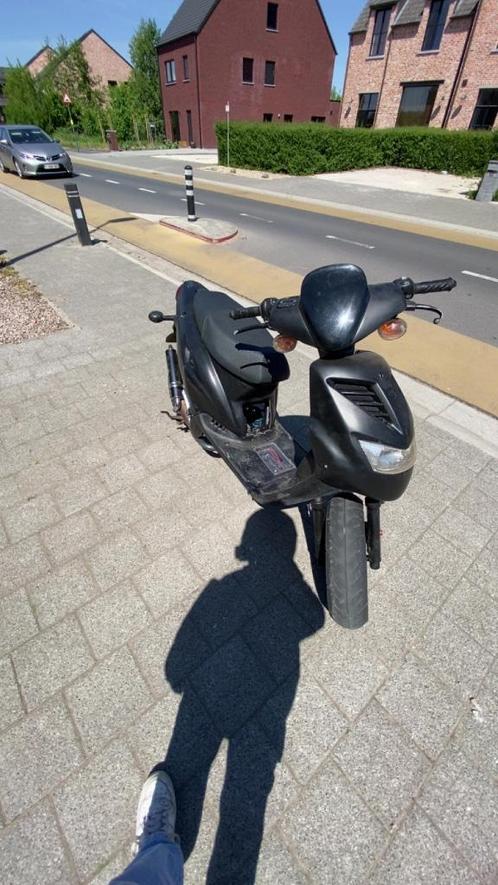 generic cracker 70cc, Fietsen en Brommers, Scooters | Overige merken, Zo goed als nieuw, Klasse B (45 km/u), Tweetakt, Ophalen of Verzenden