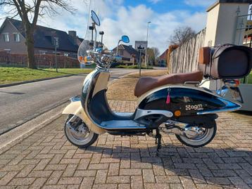 Scooter 125cc, Ophalen of Verzenden, Zo goed als nieuw