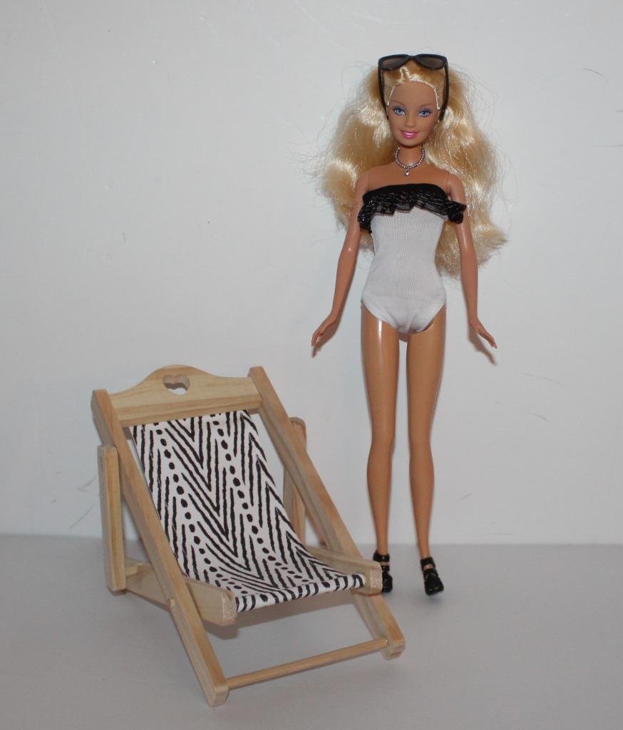 Kruis aan Minister Koreaans ② Barbie op haar strandstoel (1998) — Speelgoed | Poppen — 2dehands