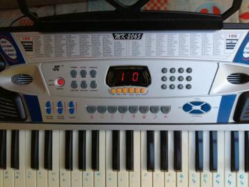 Keyboard MK 2065 100 instrumenten 100 ritmes beschikbaar voor biedingen