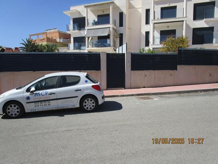 Appartement met 369m2 tuin en terras, Immo, Buitenland, Spanje, Appartement, Dorp