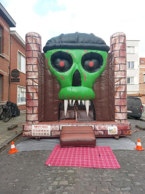 Piratenburcht springkasteel te huur, Hobby en Vrije tijd, Feestartikelen | Verhuur, Zo goed als nieuw, Verzenden