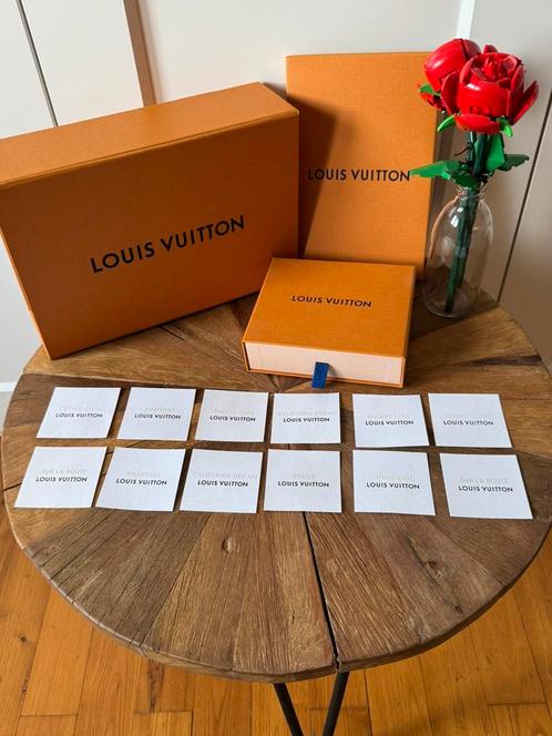 Louis Vuitton 12 Geurkaarten, Verzamelen, Parfumverzamelingen, Nieuw, Overige typen, Gevuld, Verzenden