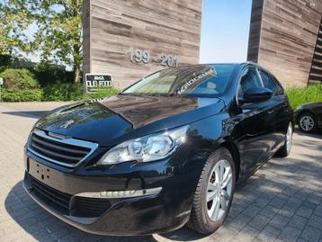 Peugeot 308
Année 2015
1200 essence ️ 
109.000 km / airco  beschikbaar voor biedingen