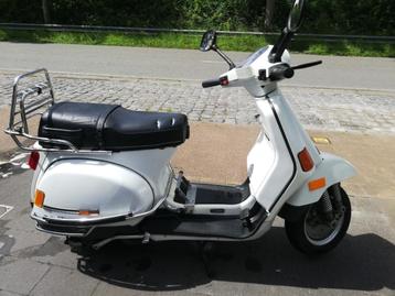 Vespa Cosa 200 beschikbaar voor biedingen