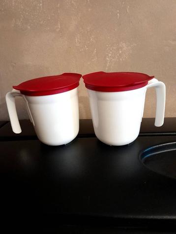 Lot de 2 mugs tupperware 