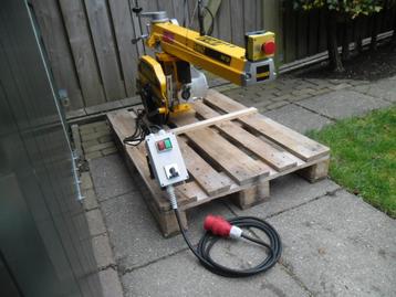 Dewalt DW729 radiaalzaag beschikbaar voor biedingen