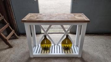 Maatwerk landelijke sidetable Chassigny kasteelvloer motief beschikbaar voor biedingen