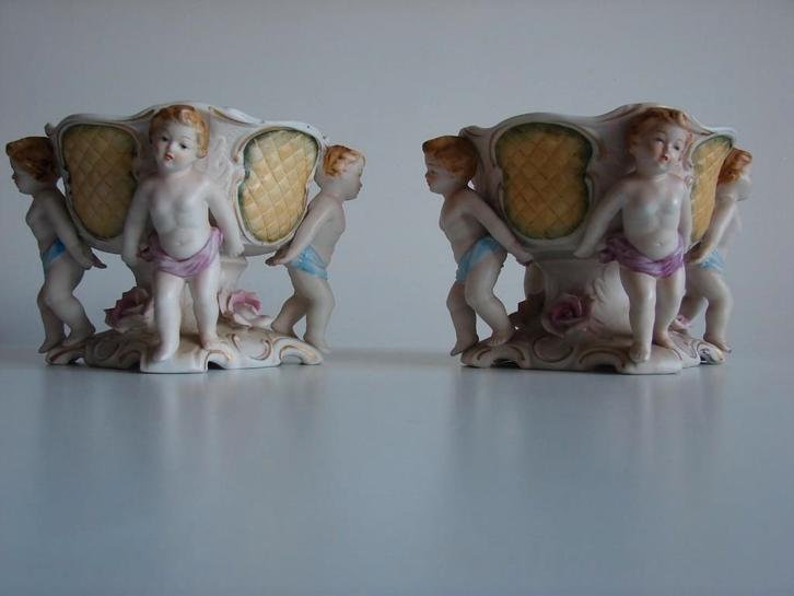 2 magnifiques centres de table anciens en biscuit avec putti, Antiquités & Art, Antiquités | Porcelaine, Enlèvement ou Envoi