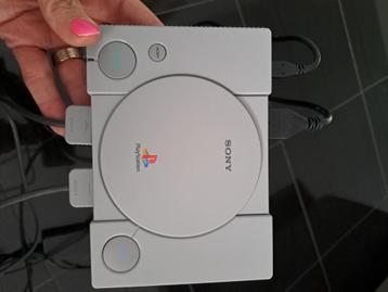 Ps 1 mini in bijna nieuwstaat, Enlèvement, Comme neuf, Avec 2 manettes, Avec carte mémoire