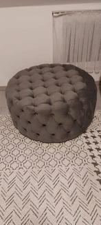 Grijze interieur poef of te gebruiken als salontafel, Ophalen
