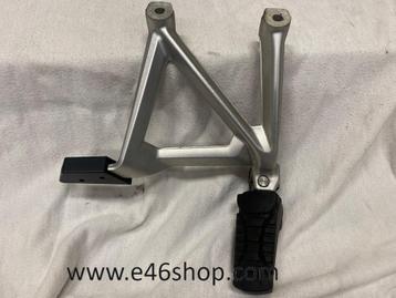 VOETSTEUN RECHTS ACHTER BMW R1200GS R1250GS  RECHTS ACHTER  beschikbaar voor biedingen