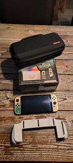 Nieuwstaat: Nintendo switch OLED (special edition) ZELDA, Games en Spelcomputers, Ophalen of Verzenden, Zo goed als nieuw, Met 2 controllers