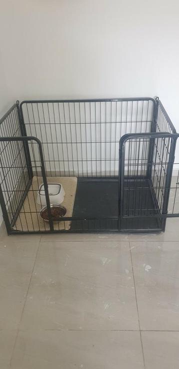 Zwarte honden hok, Ophalen, Zo goed als nieuw