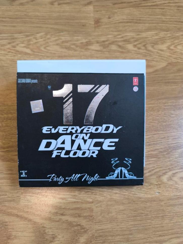 Everybody on dance floor 17 party all night -gulsan Kumar., CD & DVD, CD | Dance & House, Comme neuf, Enlèvement ou Envoi