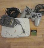 1 playstation 1 met 1 controller en 1 memory kaart, Games en Spelcomputers, Ophalen, Gebruikt, Met 1 controller, Met geheugenkaart